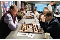 Давид Кауфман сохраняет лидерство в турнире с нормой гроссмейстера на Кубке Ботвинника