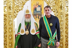 Патриарх Кирилл наградил Сергея Лазарева орденом Сергия Радонежского. Поздравляем!