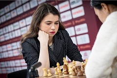 Александра Горячкина – чемпионка мира по рапиду, у Владислава Артемьева «серебро»