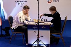 Ян Непомнящий захватил лидерство в главном турнире «Аэрофлот-опен 2026»