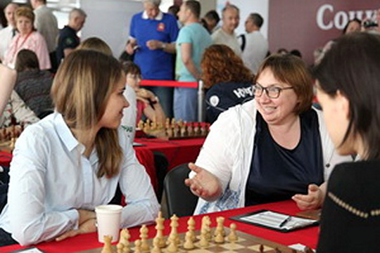 Сборные Москвы одержали победы в третьем туре командного чемпионата России