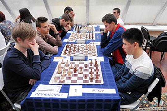 РГУФКСМиТ выиграл у РГСУ в первом туре Московских студенческих игр
