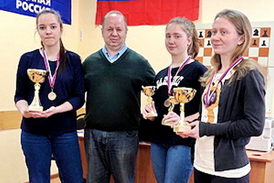 Москвичи завоевали две золотые медали на чемпионате России по решению