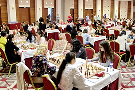 Четыре россиянки идут в лидерах на чемпионате Европы среди женщин