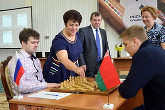 Гроссмейстерский турнир имени Анатолия Карпова стартовал в Пойковском