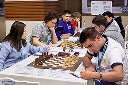Команда Азербайджана выиграла Олимпиаду до 16 лет