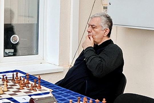 На чемпионате Москвы среди ветеранов перед последним туром сохраняется интрига