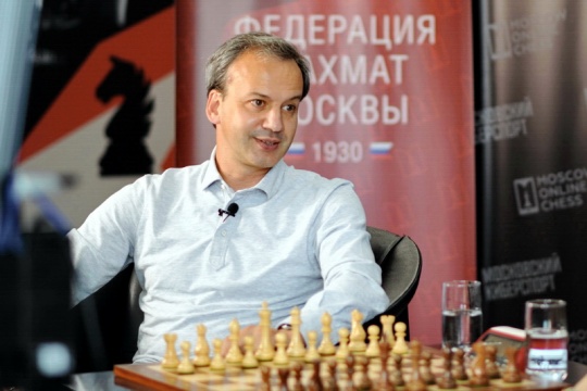 Аркадий Дворкович ответил на вопросы Даниила Дубова в студии Moscow Online Chess