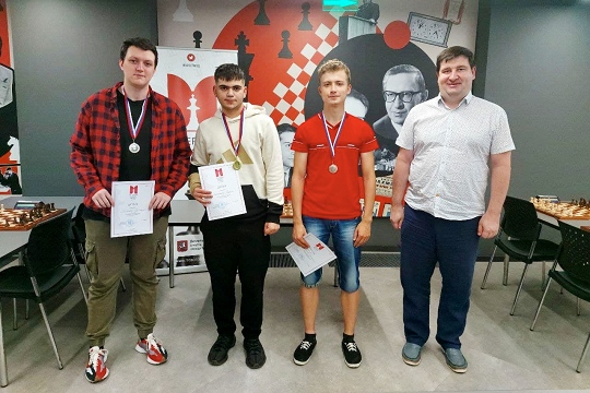 Завершились полуфиналы чемпионата Москвы по блицу