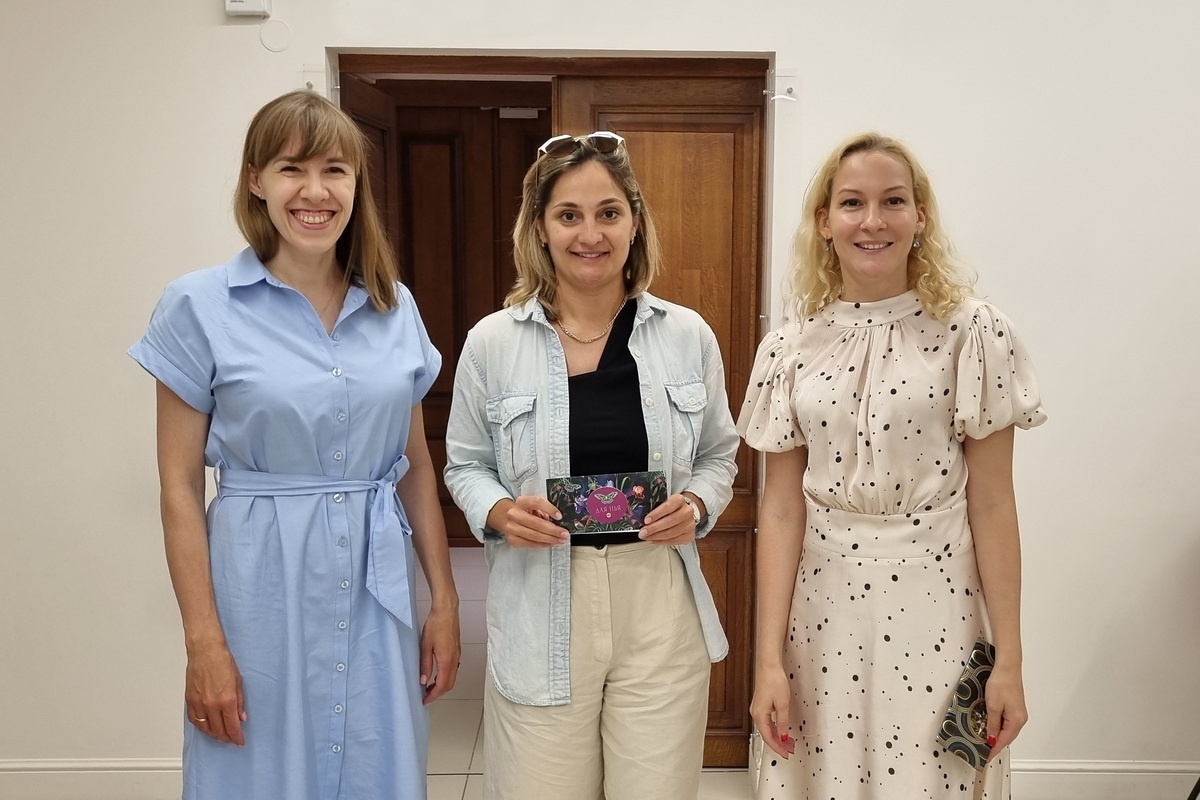 Карина Амбарцумова выиграла женский турнир в Музее современной истории