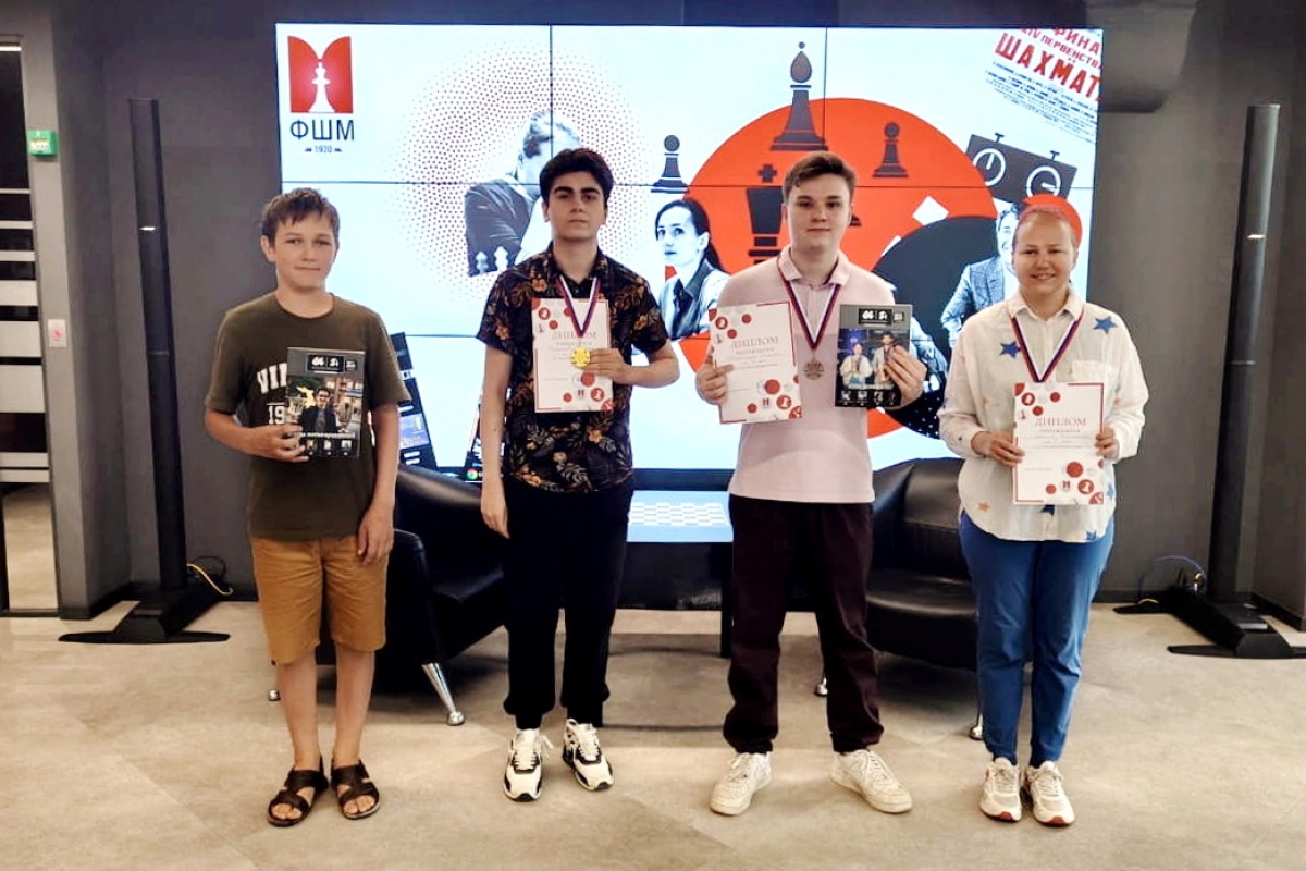 Фамил Кишиев выиграл 11-й этап Кубка Москвы по блицу
