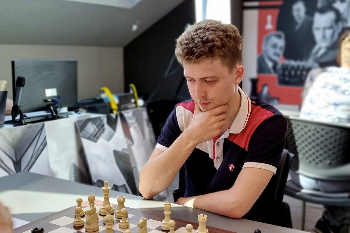 Кирилл Козионов выиграл 12 этап Кубка Москвы по блицу
