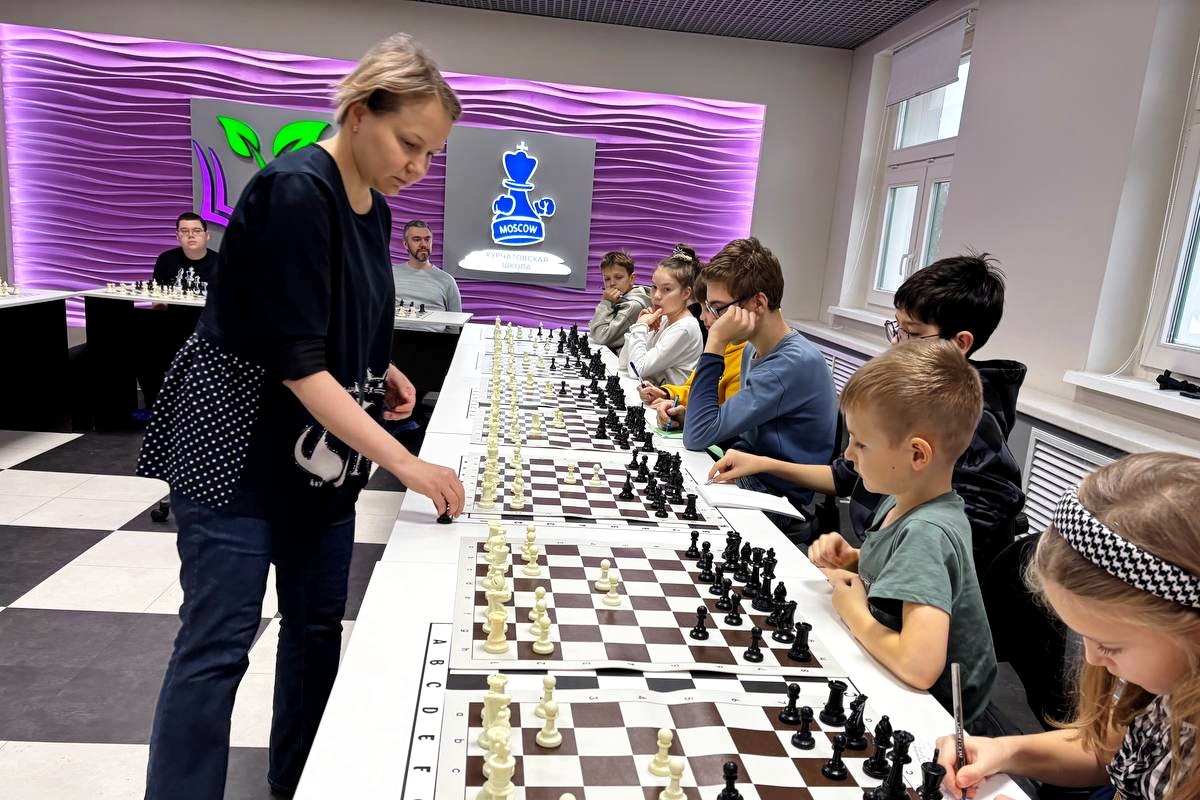 Валентина Гунина провела сеанс в школе имени Курчатова