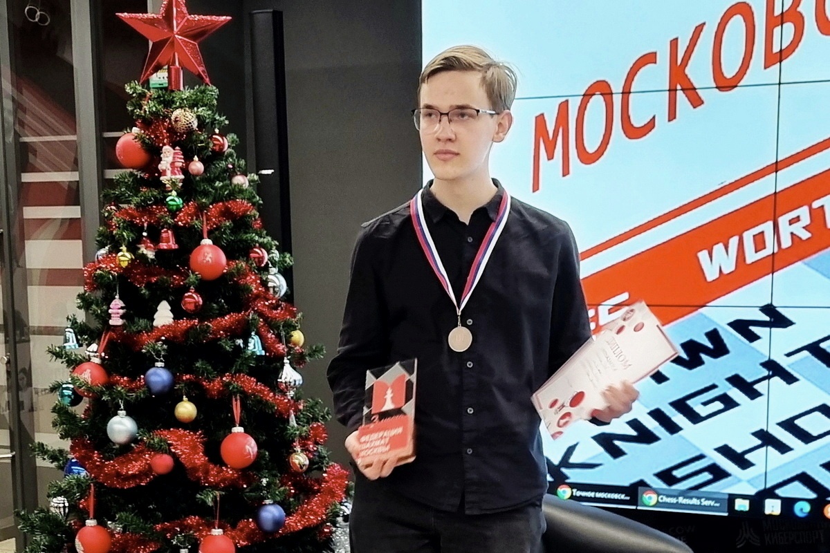 Глеб Бабанин выиграл приз за лучшую партию в финале «Московского блица»
