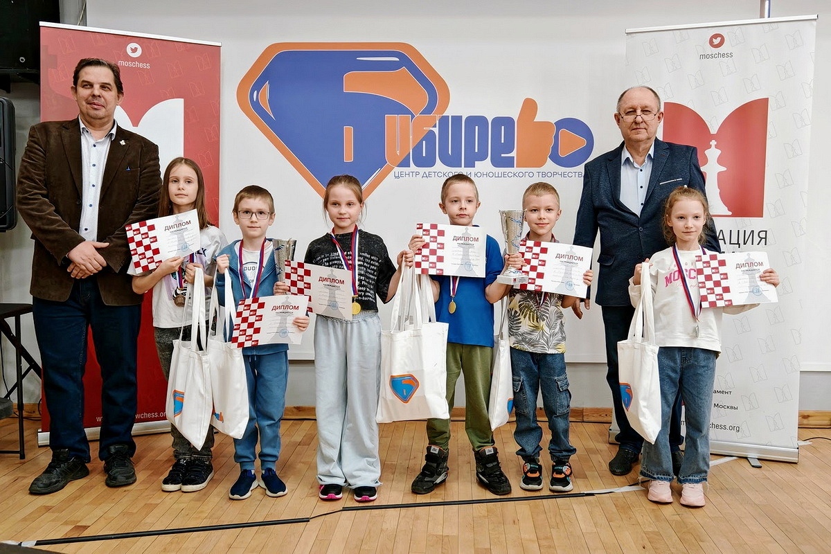 Герман Юнкер и Варвара Кравченко – чемпионы Москвы среди шахматистов до 9 лет по рапиду