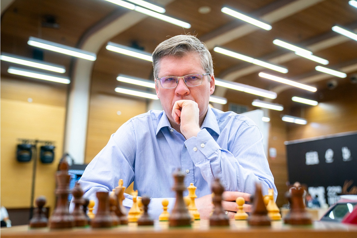 Владимир Малахов разделил 4-5 места на турнире им. А. Карпова