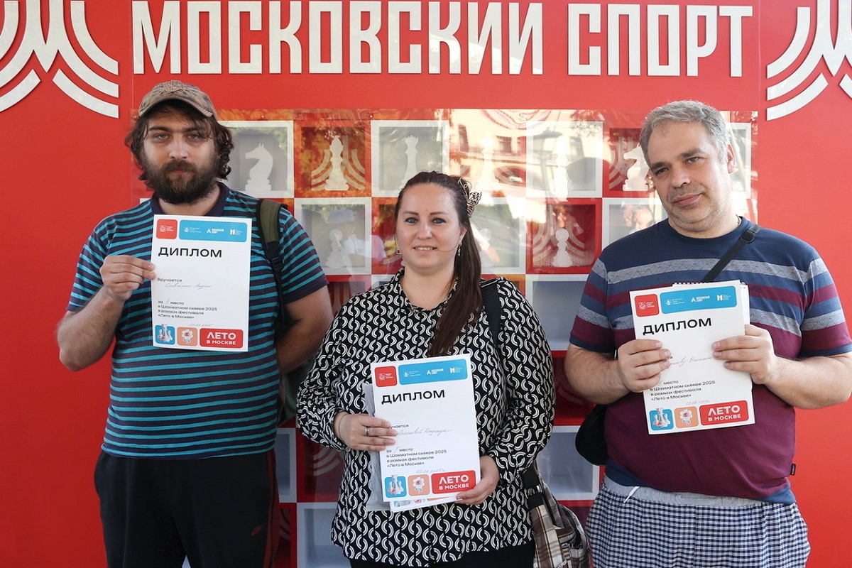 Надежда Антонова и Артем Нагимов первенствовали в турнирах «Шахматного сквера»