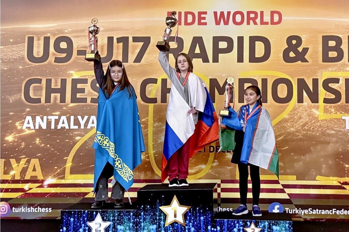 Алиса Юнкер завоевала два «золота» на первенстве мира среди школьников по рапиду и блицу