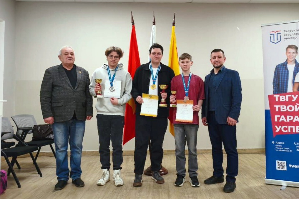 Данила Павлов – победитель Кубка России по решению композиций. Поздравляем!