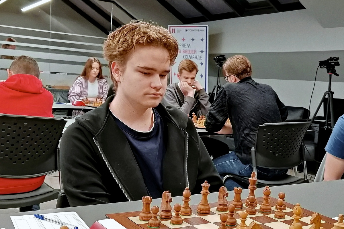 Виктор Толстых и Дмитрий Руденко делят лидерство на Кубке Москвы по классике