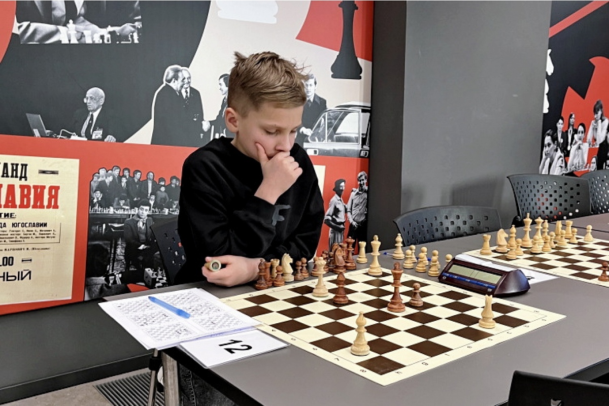 Николай Шевяков показал 100-процентный результат в интернет-турнире по решению