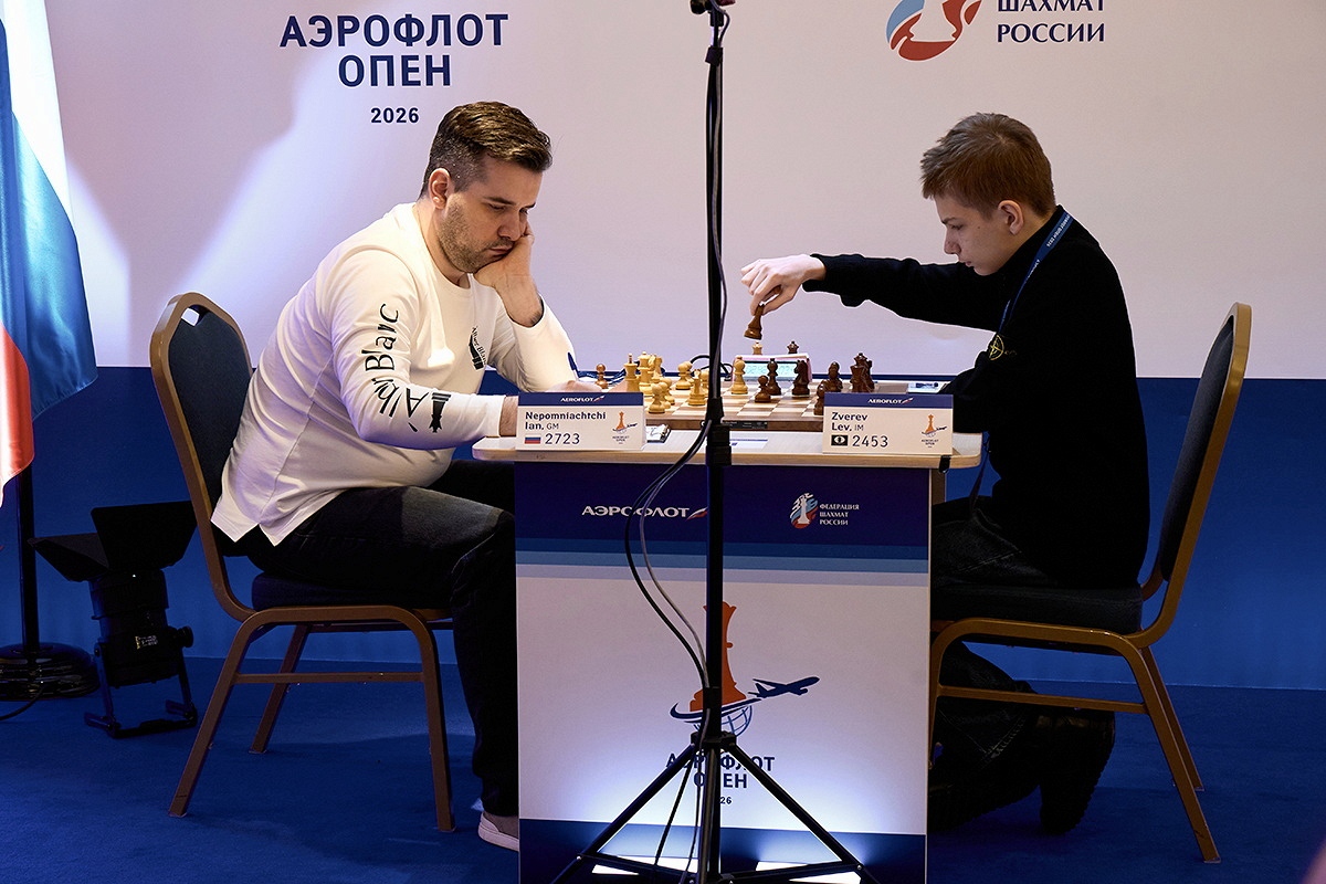 Ян Непомнящий захватил лидерство в главном турнире «Аэрофлот-опен 2026»
