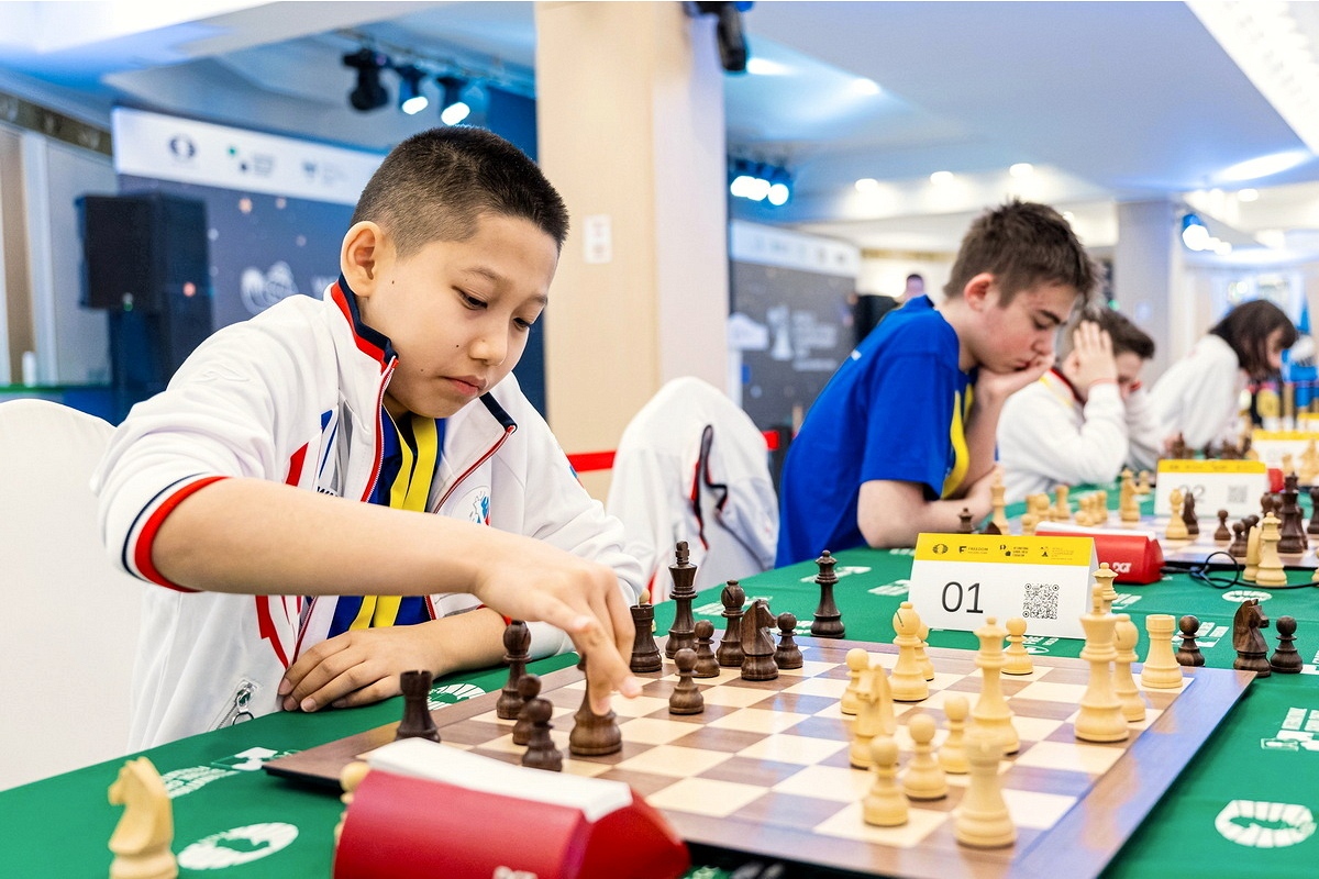 Спортсмены Курчатовской школы стартовали с трех побед на первенстве Азии