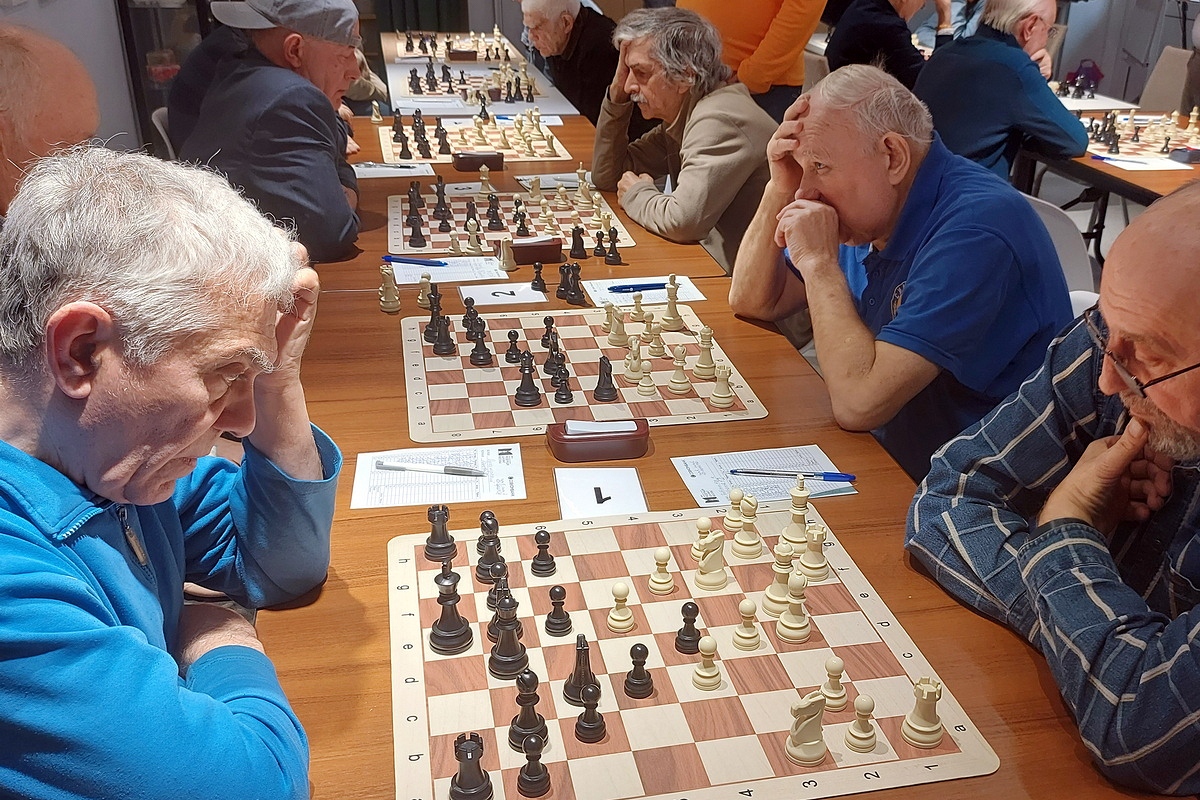 Алексей Губерниев лидирует на первенстве Москвы среди ветеранов