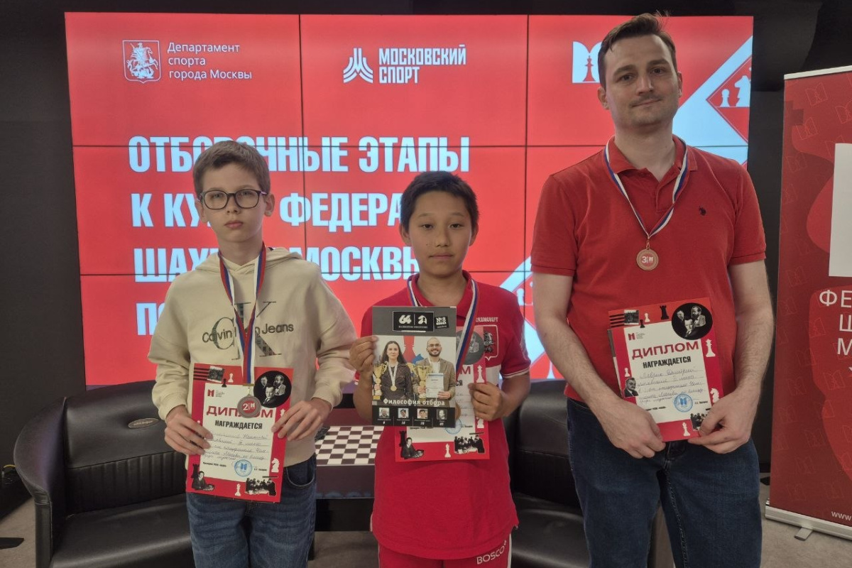 Завершились отборочные турниры к Чемпионату Москвы по блицу среди мужчин и женщин, которые проходили с 28 по 30 августа в Шахматном клубе на Тверском бульваре.