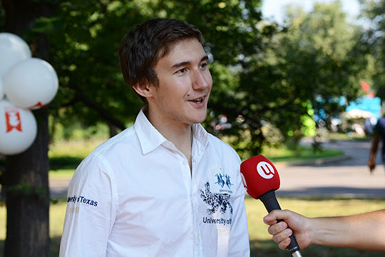  Сергей Карякин потеснил чемпиона
