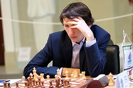 Григорий Опарин одержал первую победу в Суперфинале чемпионата России