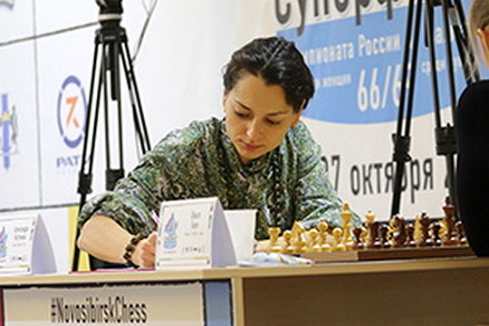Александра Костенюк вновь вырвалась вперед на Суперфинале в Новосибирске