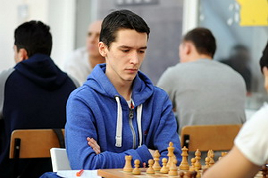 Константин Савенков преследует лидера на чемпионате Москвы